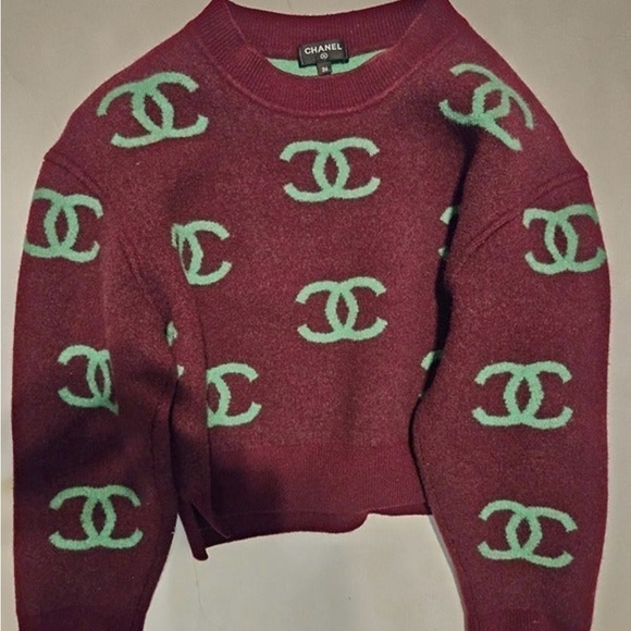 Authentic Chanel Sweater Rare - Picture 3 of 15